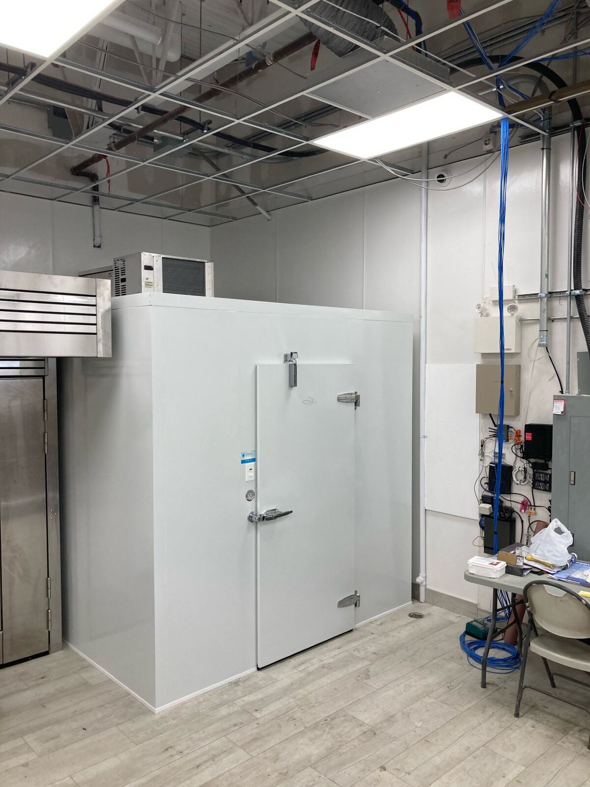 Bakery walk-in cooler install