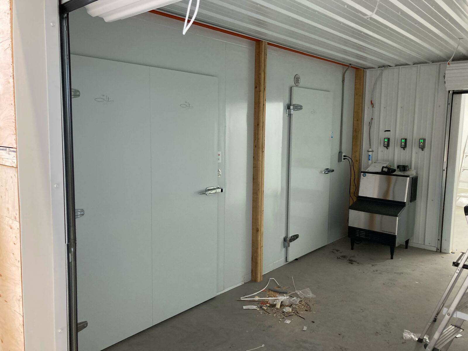 Food processing walk-in ice machine