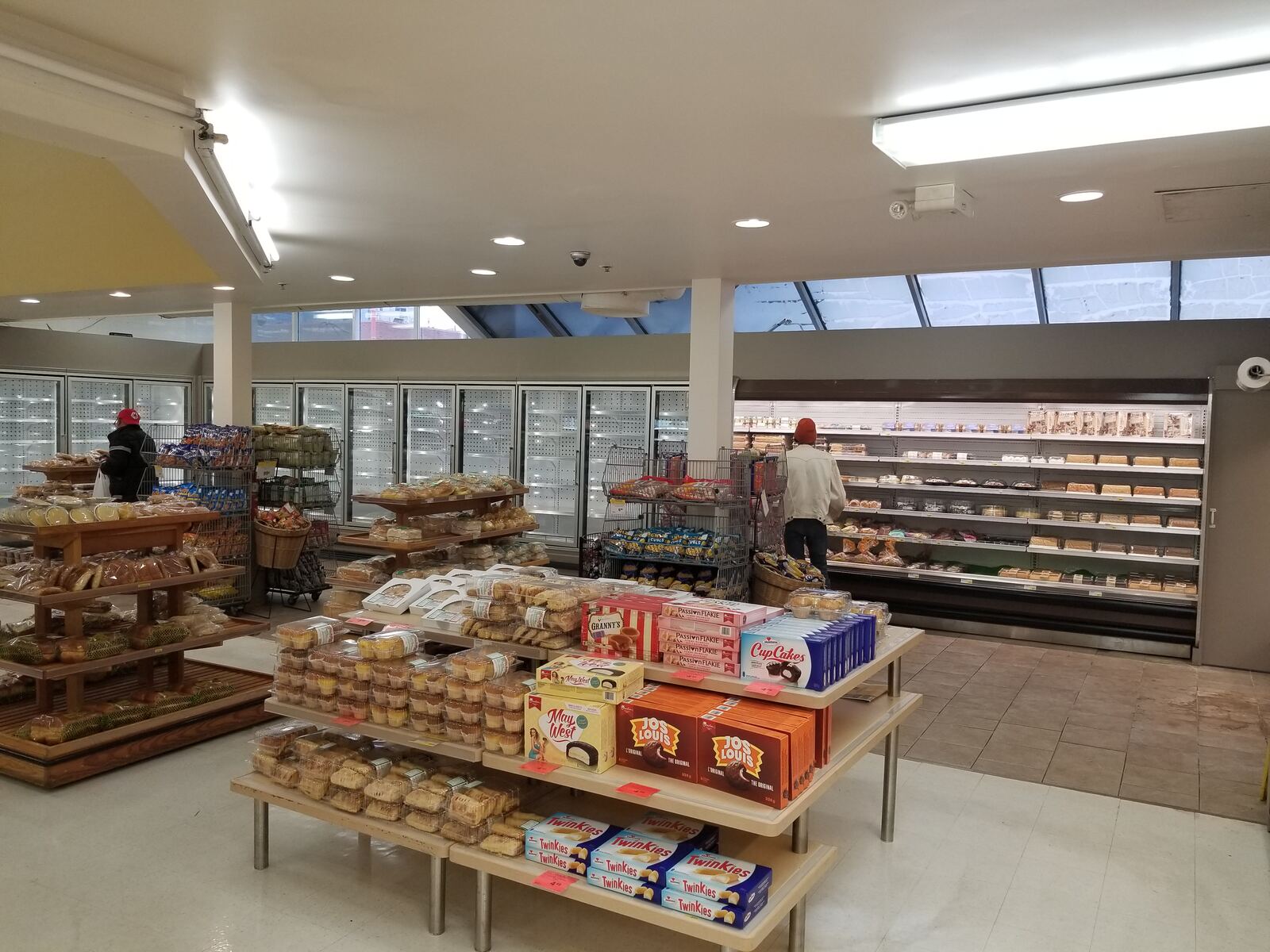 Grocery store bakery deli refrigeration